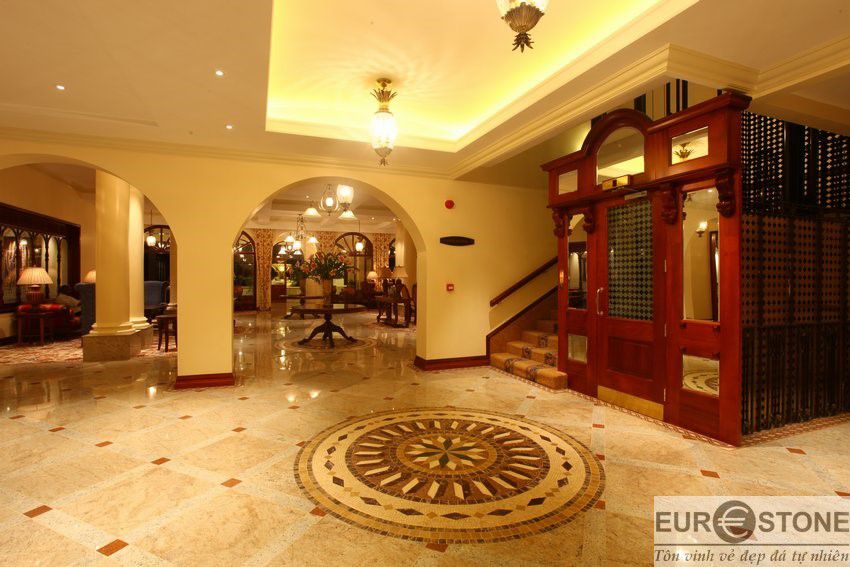 da hoa cuong lat nenphong khach eurostone vn10